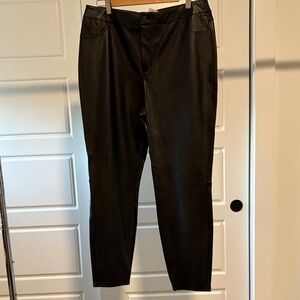 Versona Black Leather like trouser